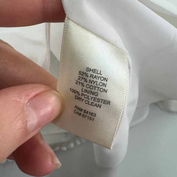 Eliza J Dress Womens 4 White Lace Plunge V Neck Flutter Sleeve Mini Bridal - Picture 6 of 9